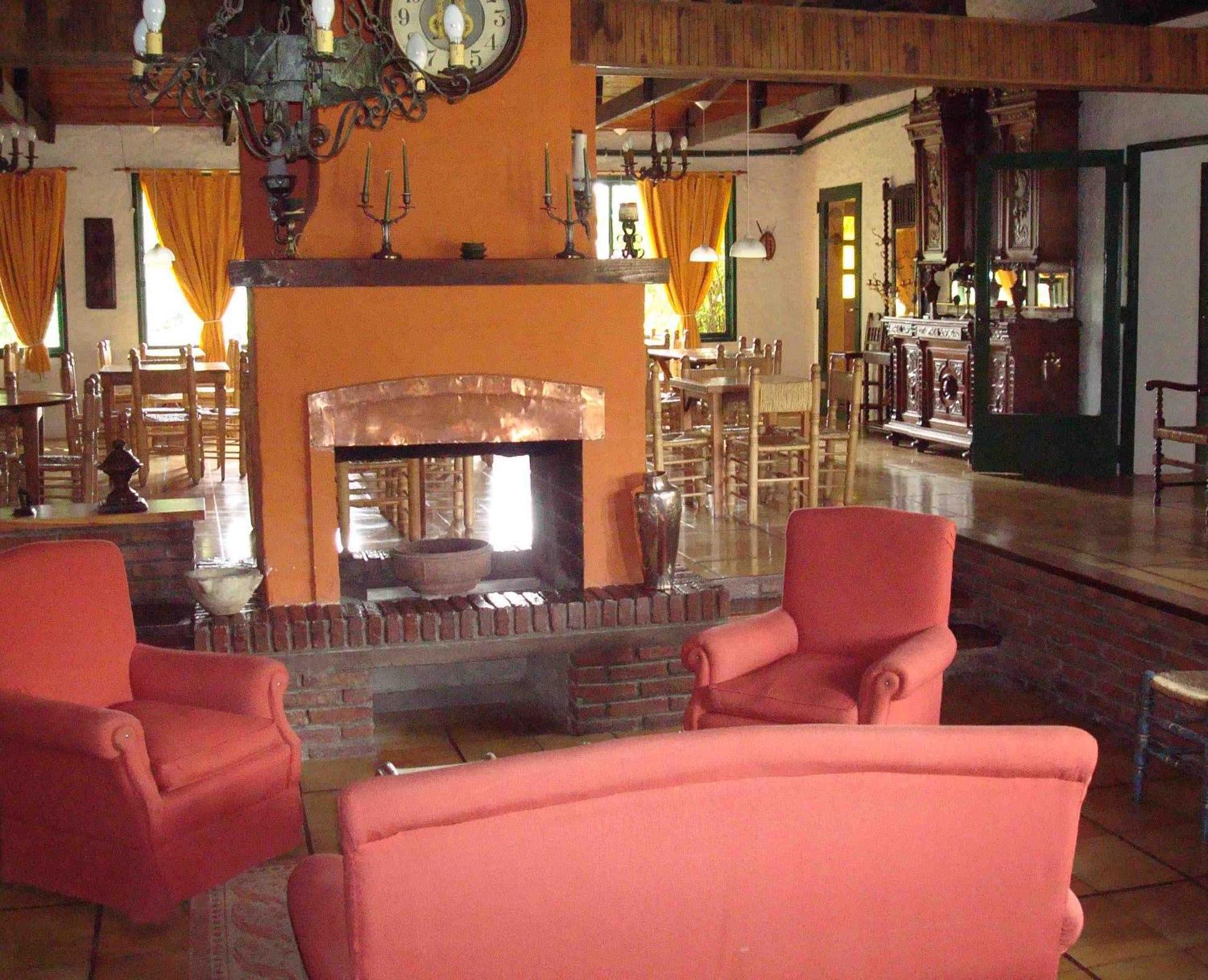 Апарт отель "La Loma" - Vieja Casona Эль-Калафате Экстерьер фото